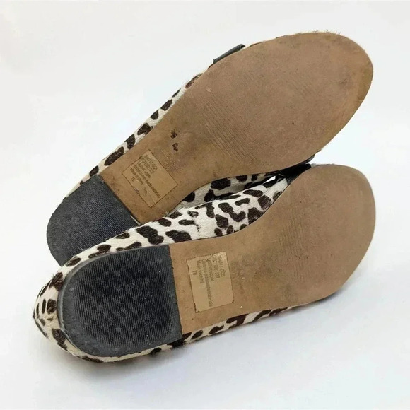 Victoria's Secret Cow Print Ballet Flats - 7 - Picture 4 of 13